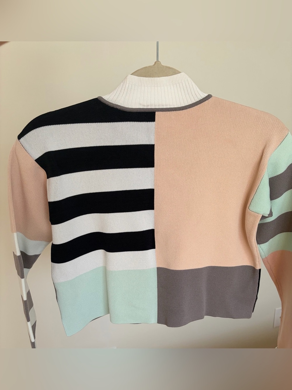 $220 NWOT XS/S Club Monaco Pastel Colorblock Cropped Knit Sweater - Picture 2 of 8